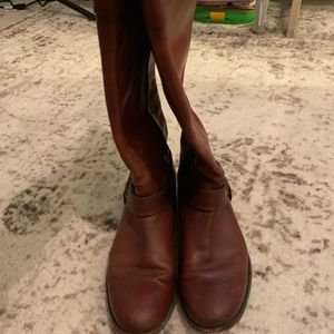 Women’s 8 Frye Boots